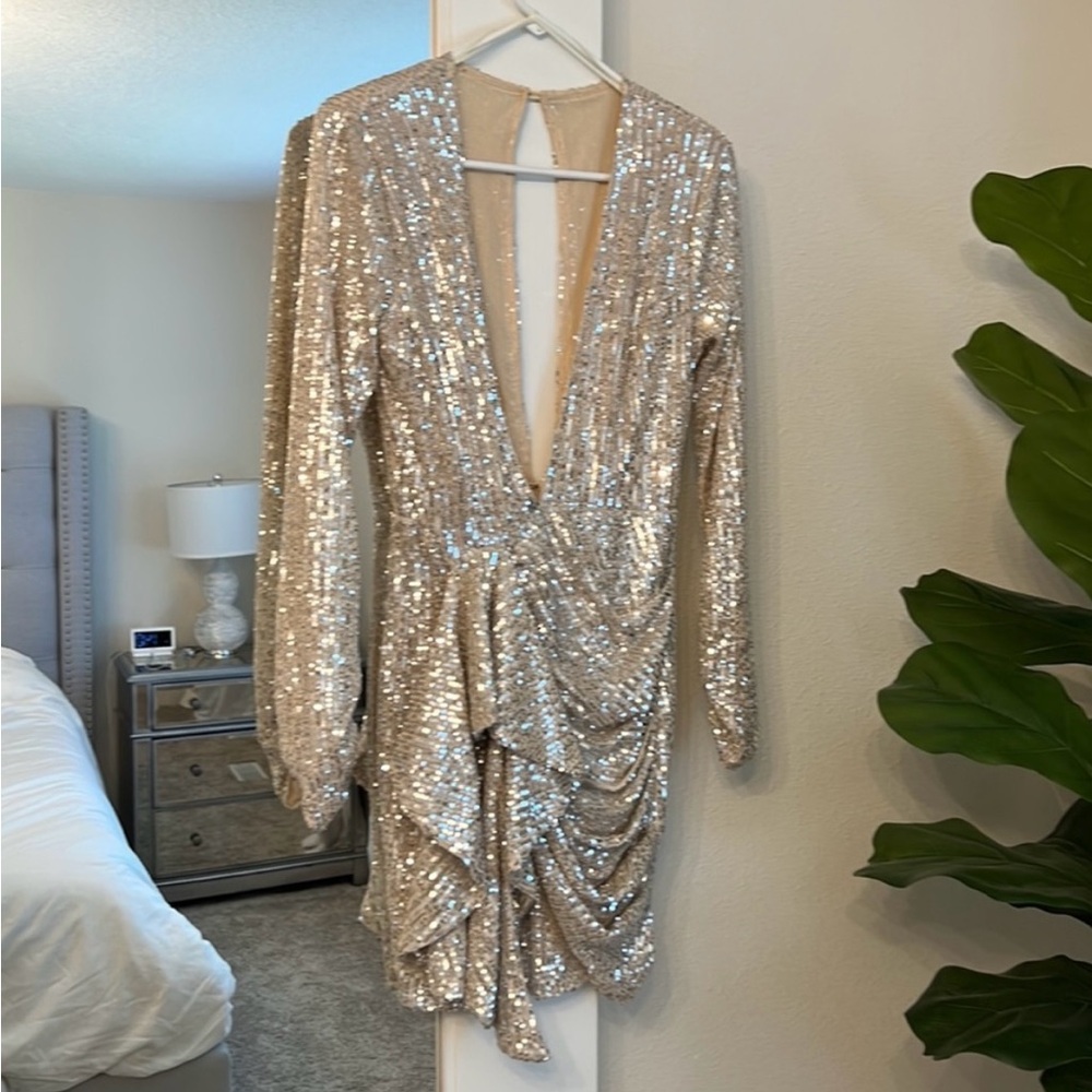 NWOT - Vici Hips Don’t Lie Plunging Sequin Ruffle Dress